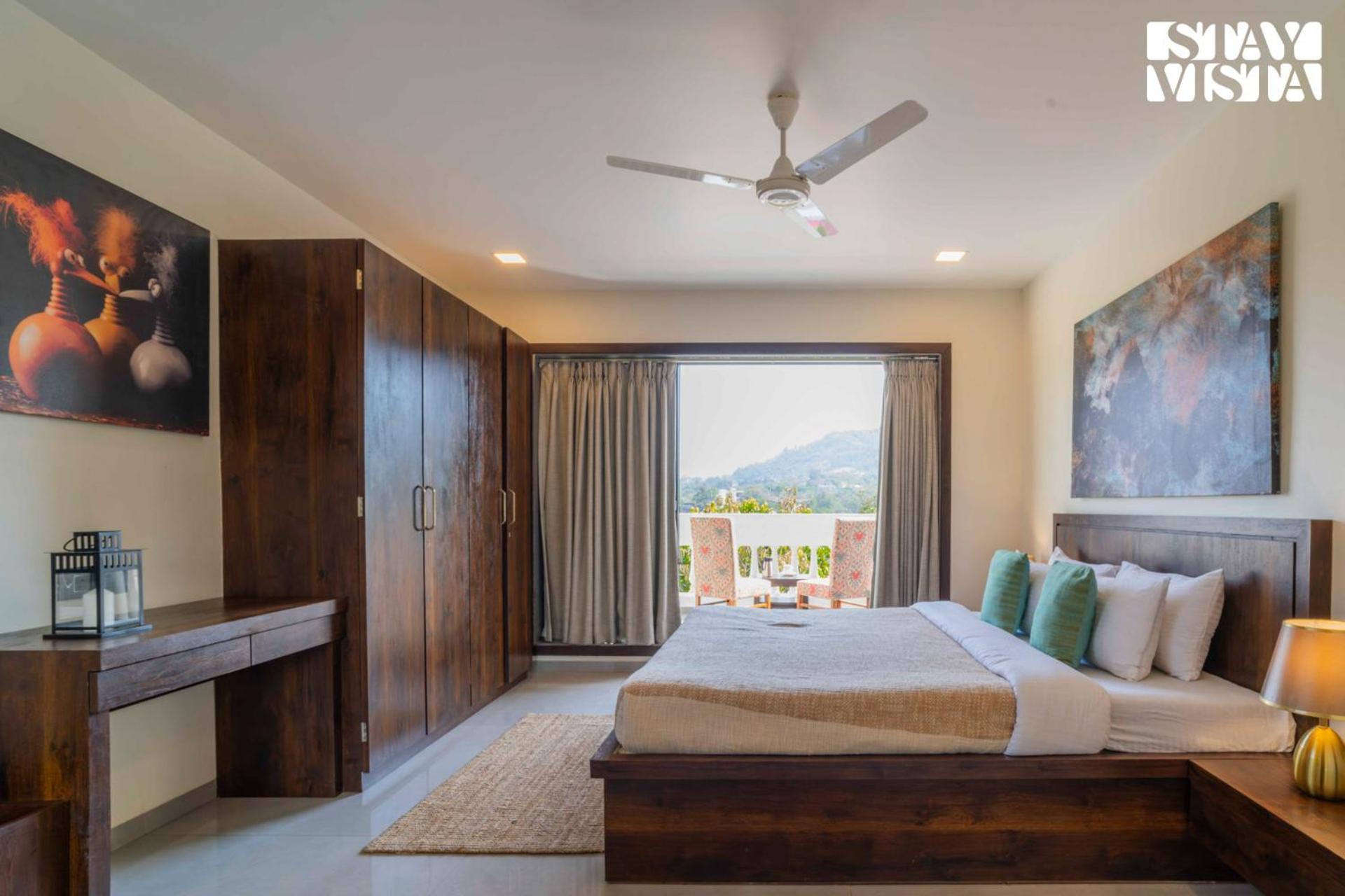 Stayvista At Tesoro With Outdoor Pool, Wifi * Lonavala