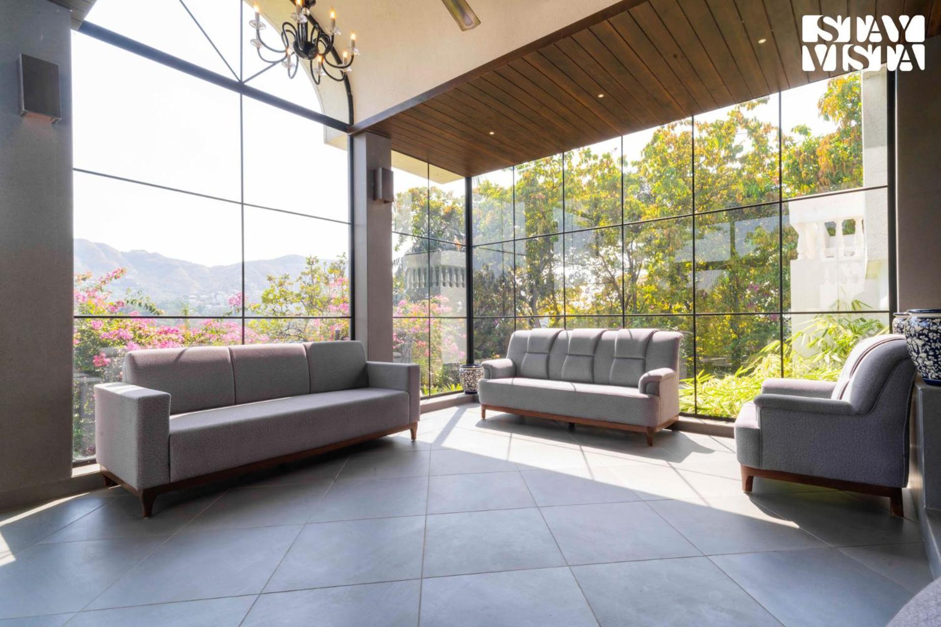 Villa Stayvista At Tesoro With Outdoor Pool, Wifi Lonavala