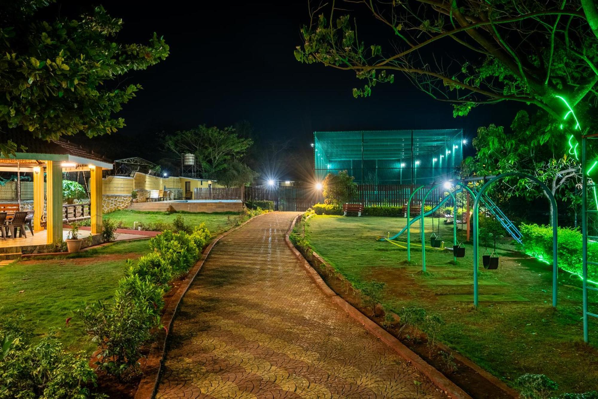 Newly Renovated-farm -6bhk With Pool & Turf Villa