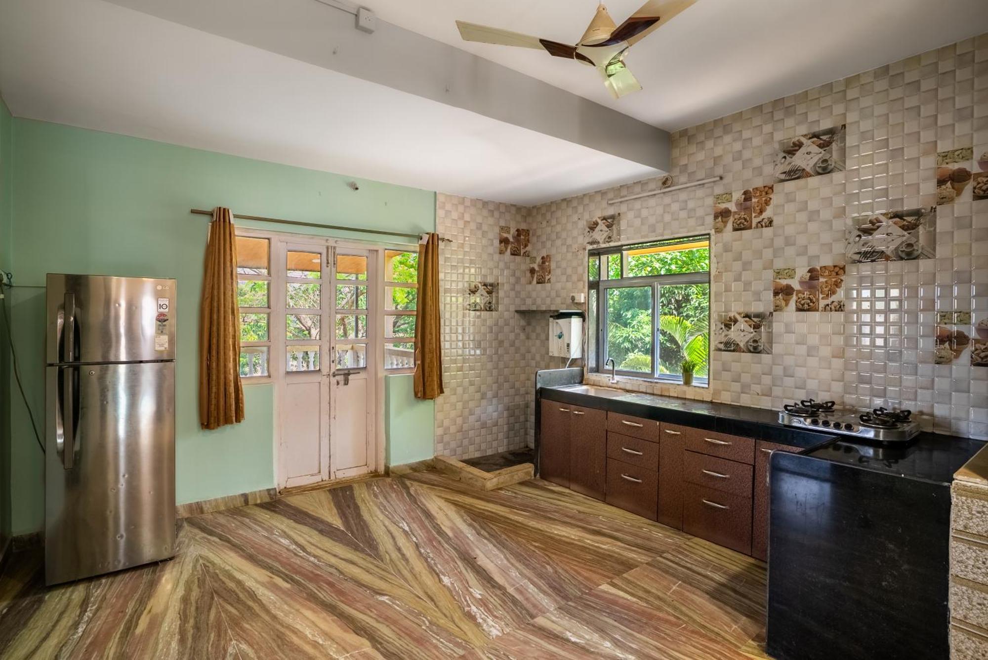 Newly Renovated-farm -6bhk With Pool & Turf *