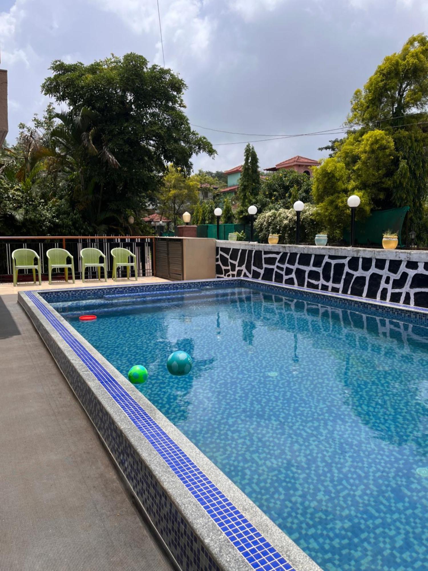 Holiday home Royal 1 - 2bhk With Pvt Swimming Pool Lonavala