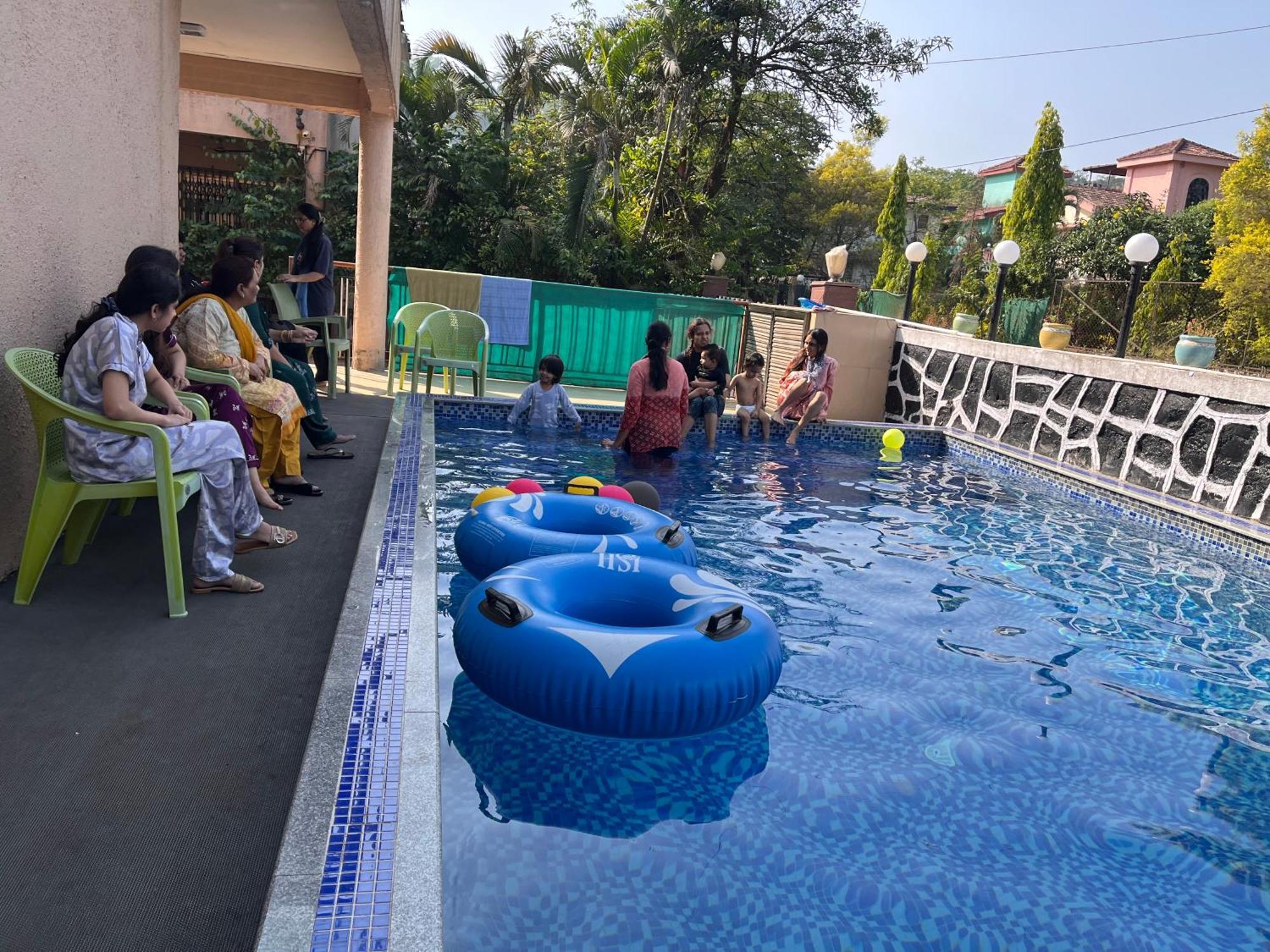 Royal 1 - 2bhk With Pvt Swimming Pool Holiday home Lonavala
