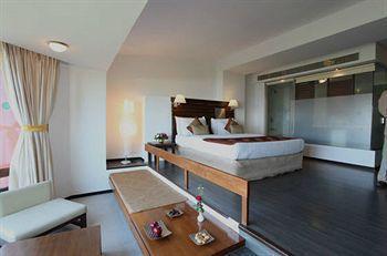 The Dukes Retreat Khandala Resort 5*
