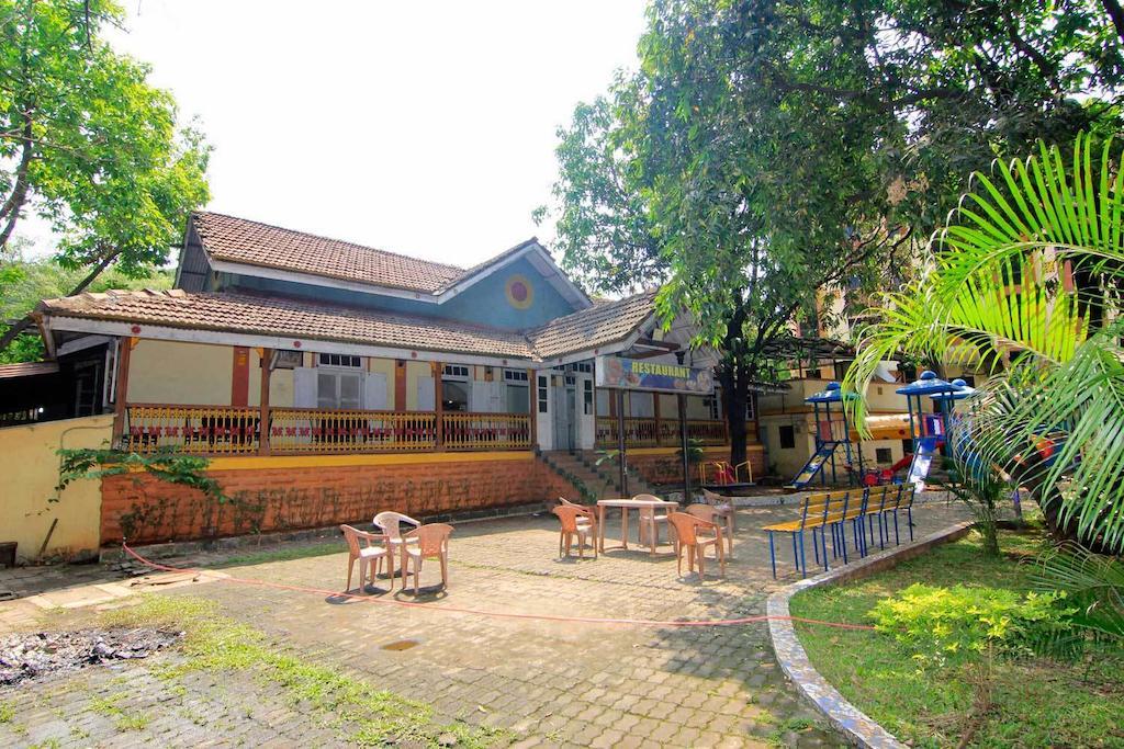Fabhotel Royal Park 2*