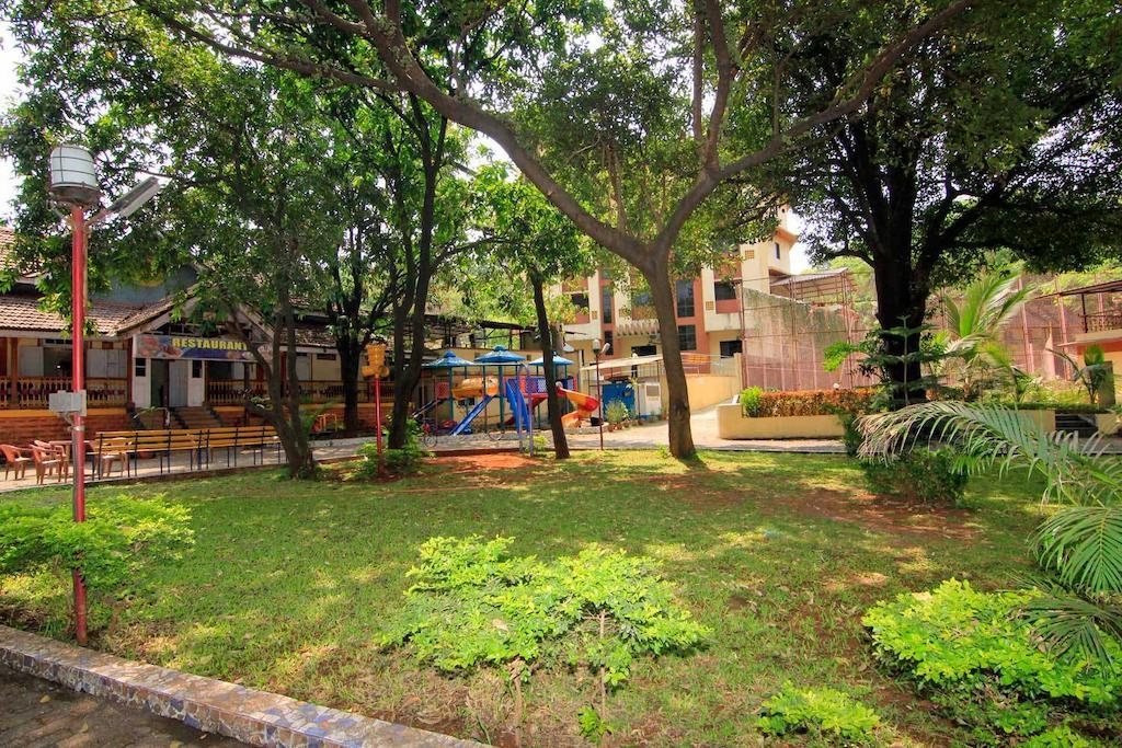Fabhotel Royal Park Hotel 2*
