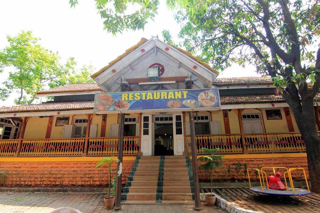 Fabhotel Royal Park Hotel 2*