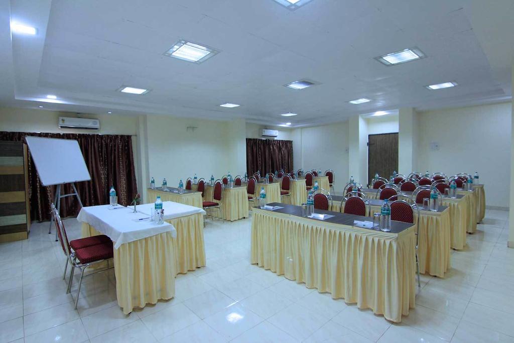 Fabhotel Royal Park Hotel Lonavala