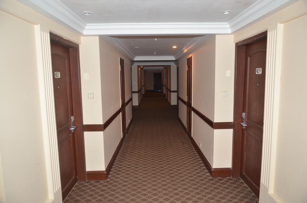 Resort The Lagoona 4*