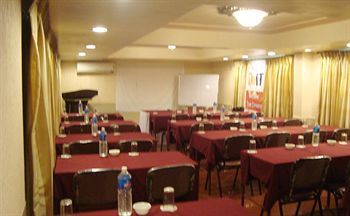 Sai Moreshwar Hotel 2*
