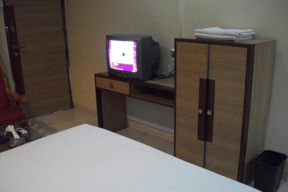 7 Apple Resort Lonavala