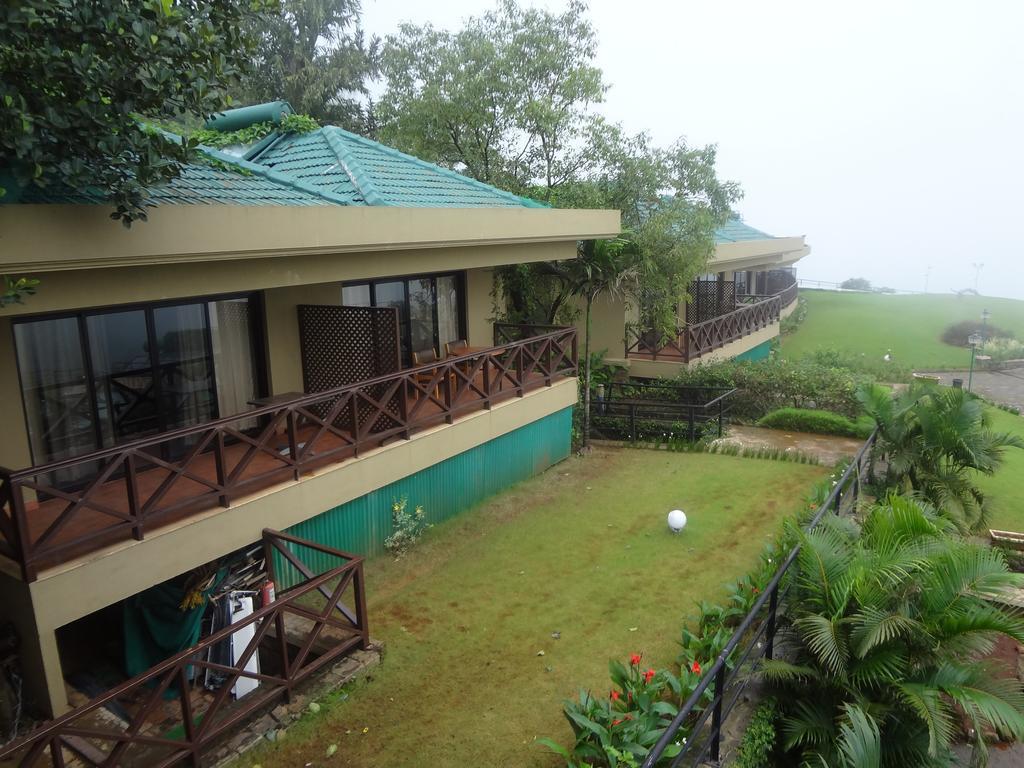 Resort Upper Deck - And Relax At The Highest Peak