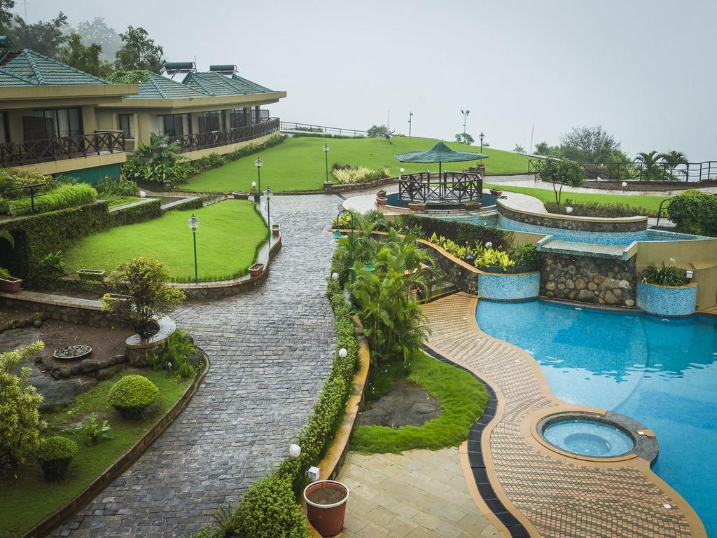 Upper Deck - And Relax At The Highest Peak Resort