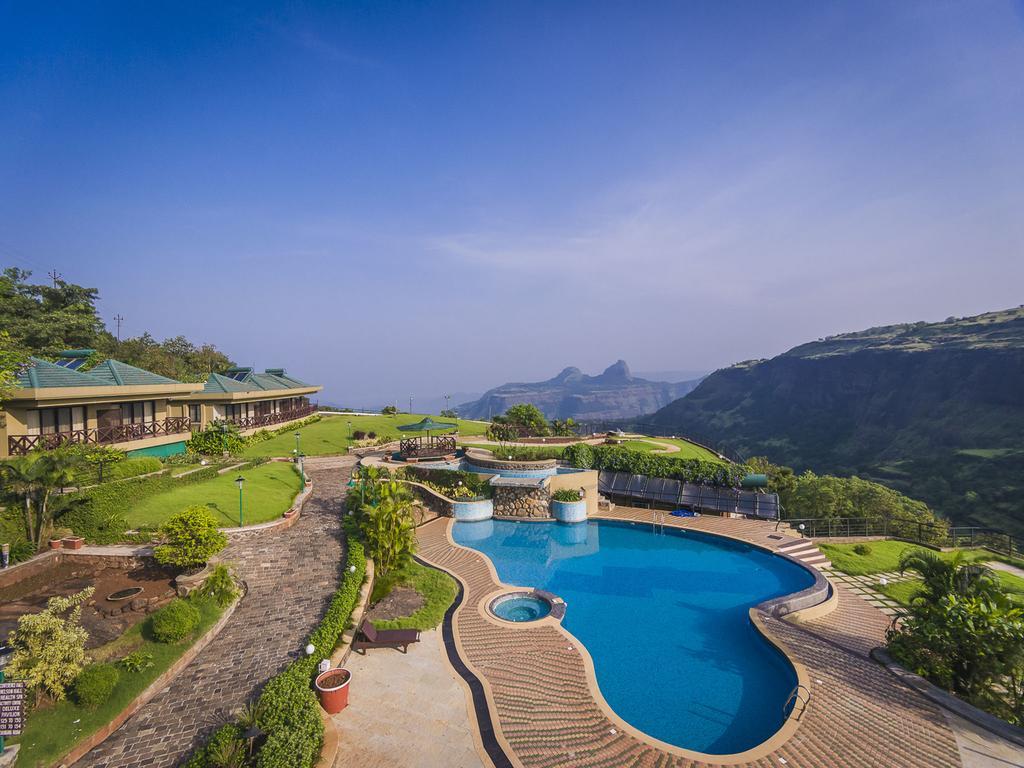 Upper Deck - And Relax At The Highest Peak 4*