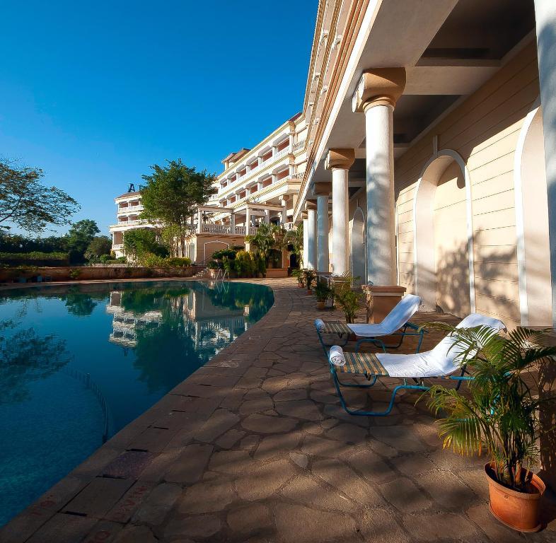 The Lagoona Resort 4*