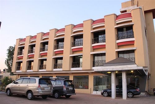 Aristro Hotel