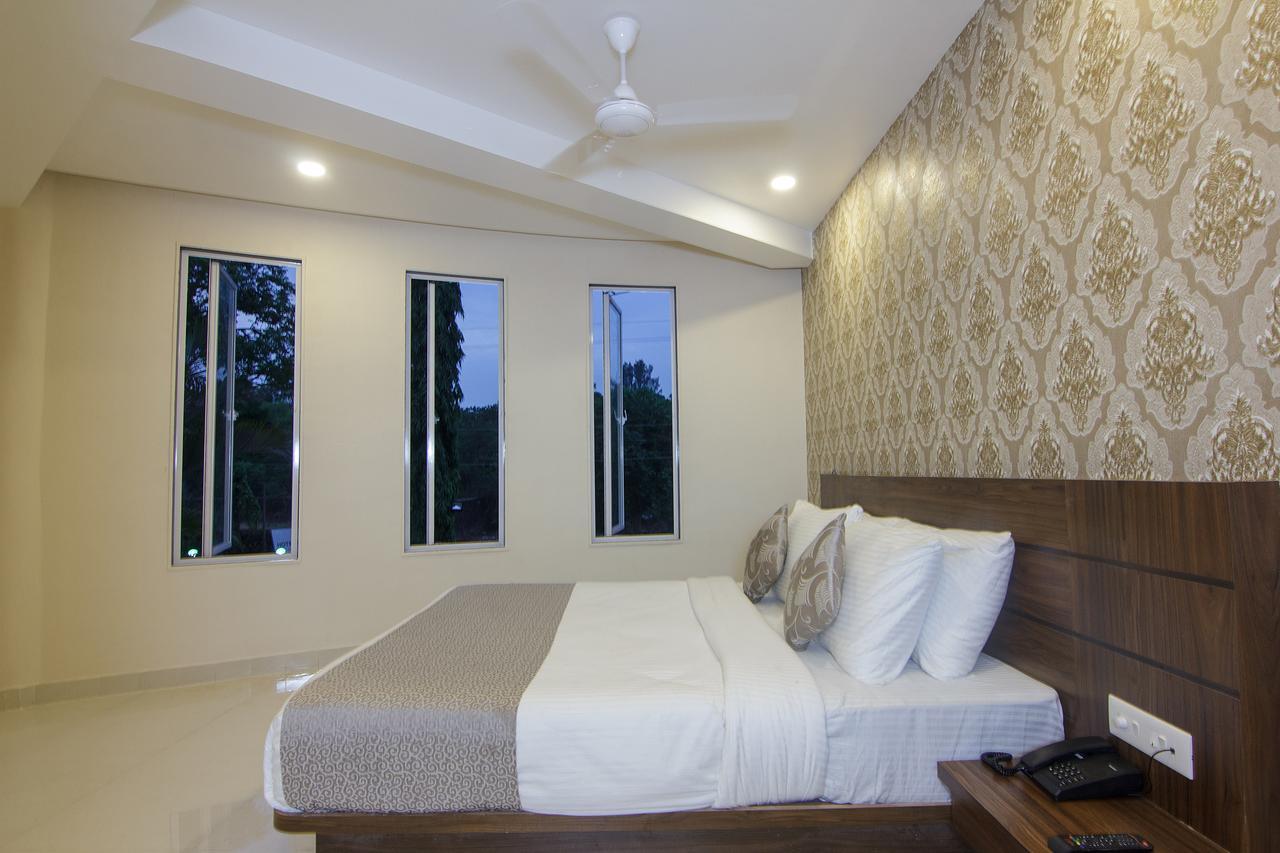 Strand Resort Resort Lonavala
