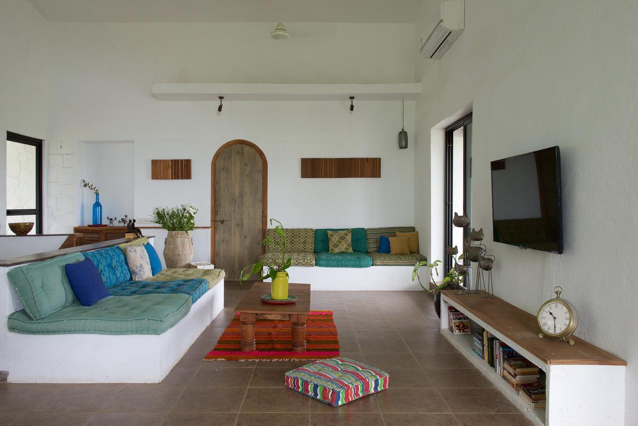 89: Stayvista's Hill-view With Eclectic Interiors Lonavala