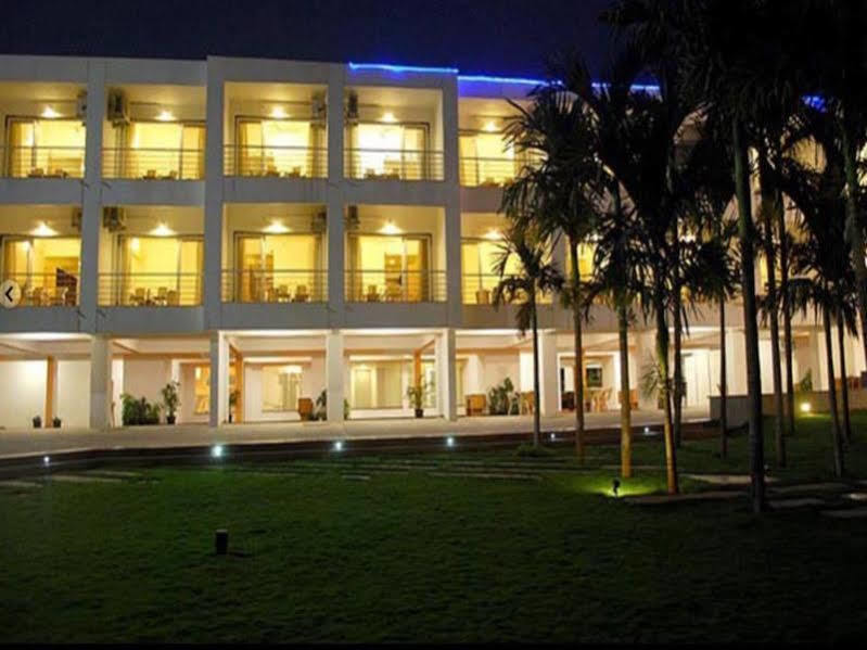 7 Apple Lonavala