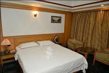 Hotel Fabhotel Royal Park Lonavala