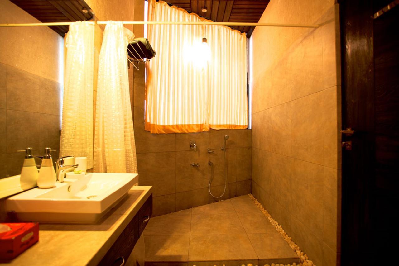 Hotel Kino Lakeside Chalet *