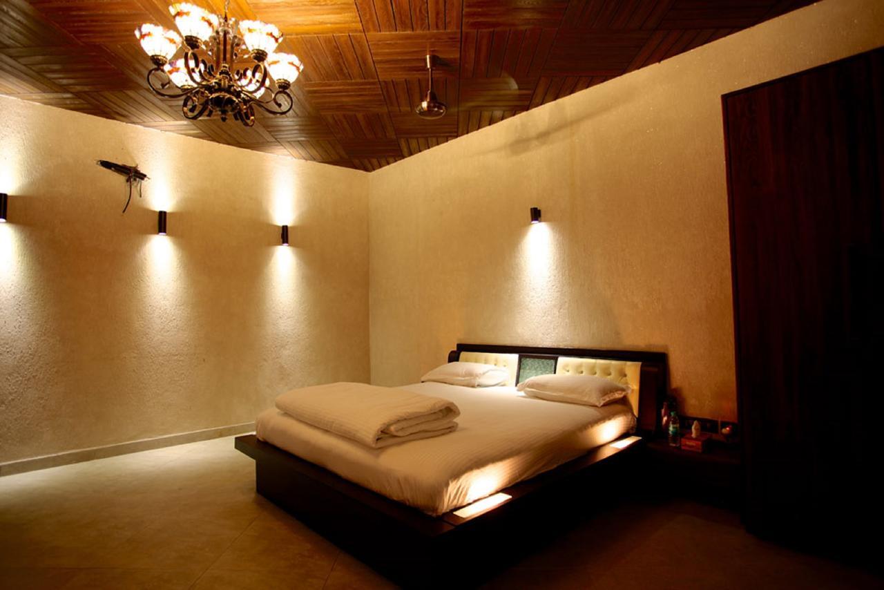Hotel Kino Lakeside Chalet Lonavala