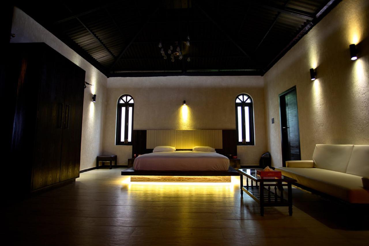 Hotel Kino Lakeside Chalet *