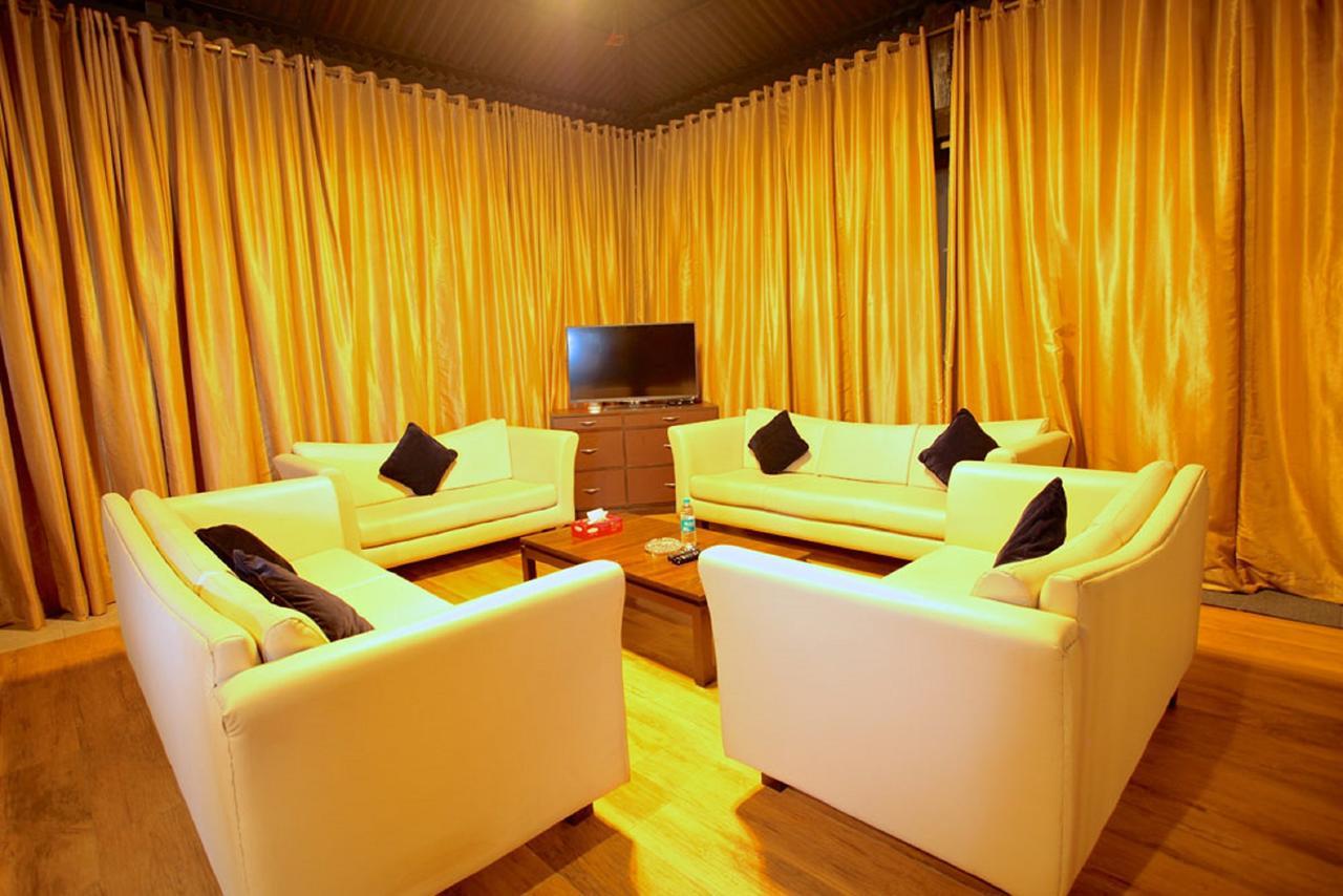 Kino Lakeside Chalet Lonavala