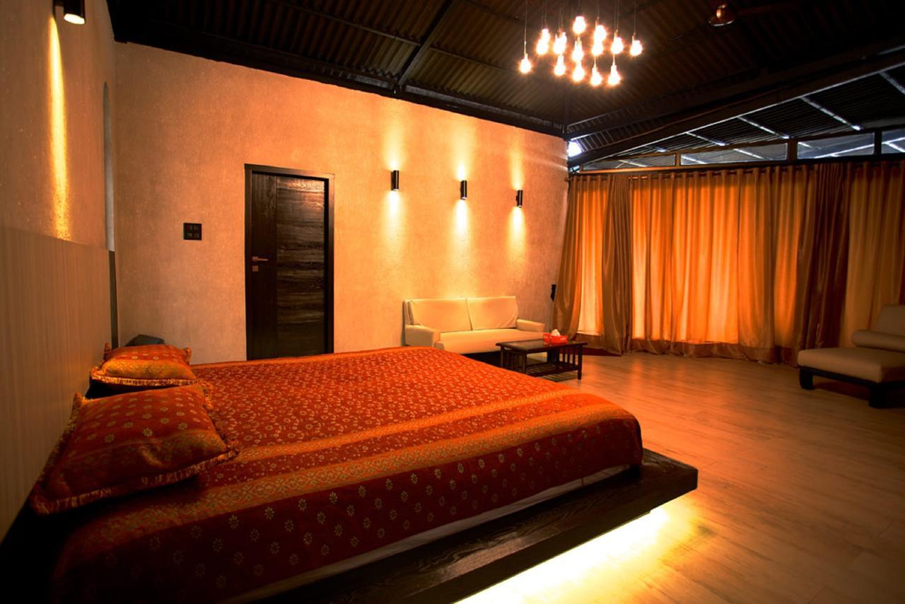 Hotel Kino Lakeside Chalet Lonavala
