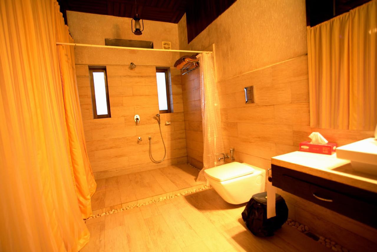 Kino Lakeside Chalet * Lonavala