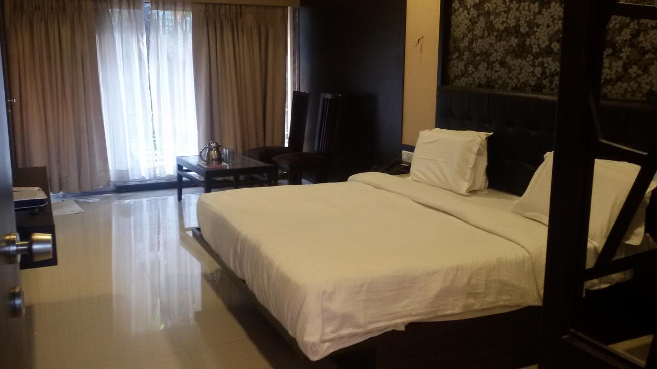 Oyo 6800 Purohit Holiday Resort Lonavala