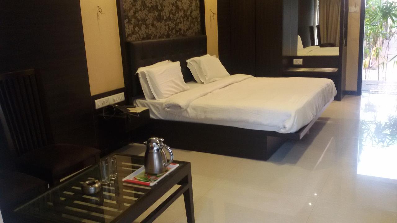 Oyo 6800 Purohit Holiday Resort *