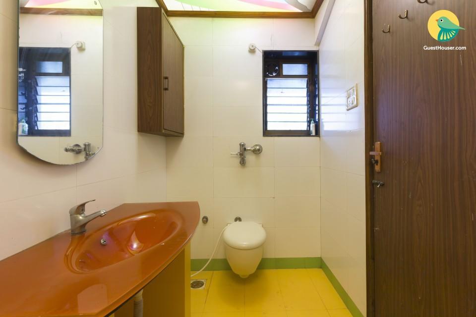 Villa Guesthouser 4 Bhk 7283 *