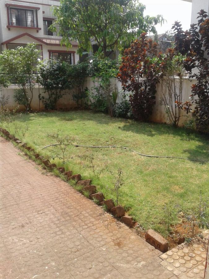 Joey's * Lonavala