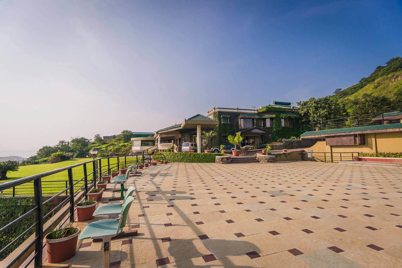 Upper Deck - And Relax At The Highest Peak Resort 4*
