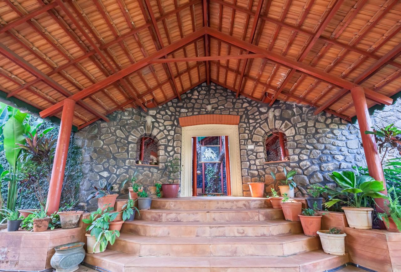 Cosy By Stayvista - A Tranquil Retreat On Cloud 9 Villa Lonavala