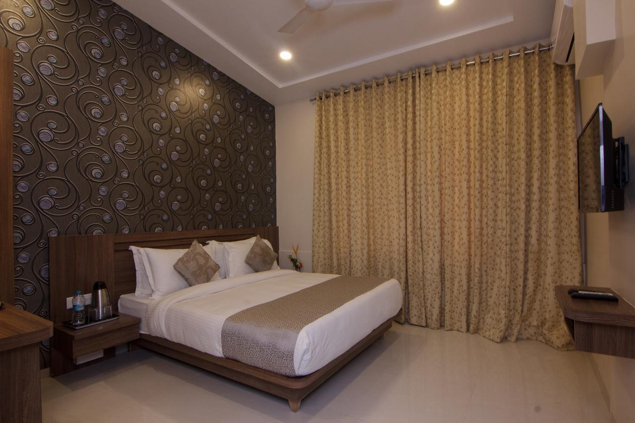 Sunshine Resort 3*