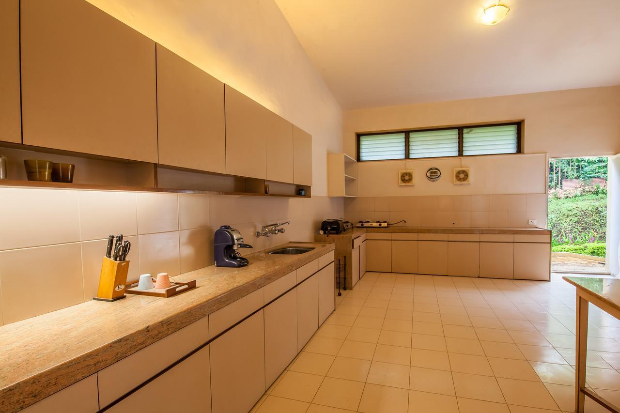 Stayvista's Glass House - With Scenic Lawn And Mountain Views * Lonavala