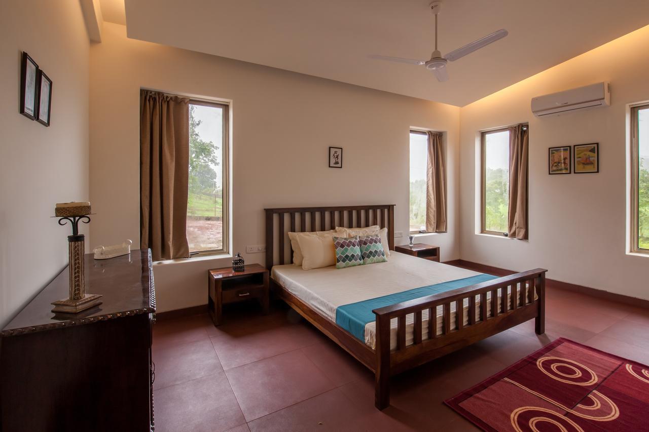 Stayvista's Shivom 8 - A Serene Escape With Views Of The Valley And * Lonavala