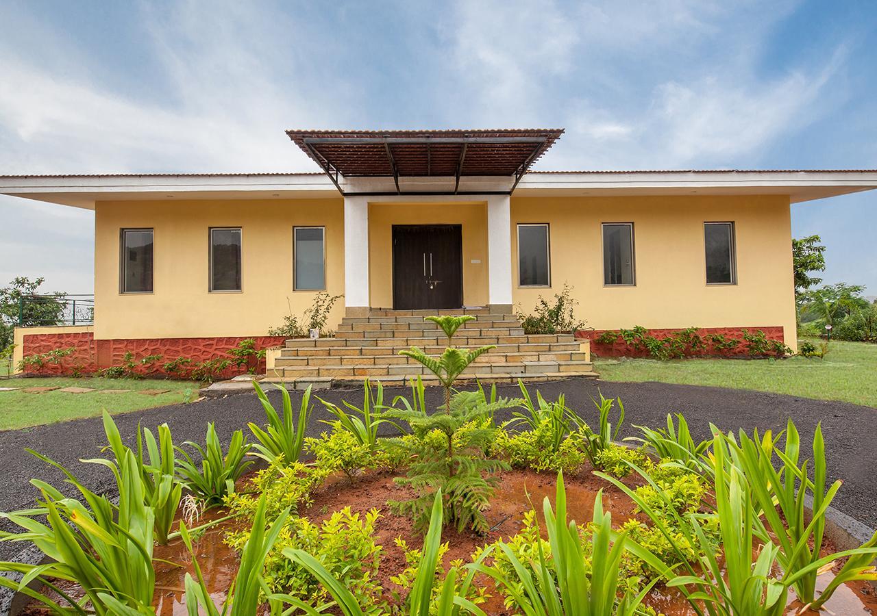 Stayvista's Shivom 8 - A Serene Escape With Views Of The Valley And * Lonavala