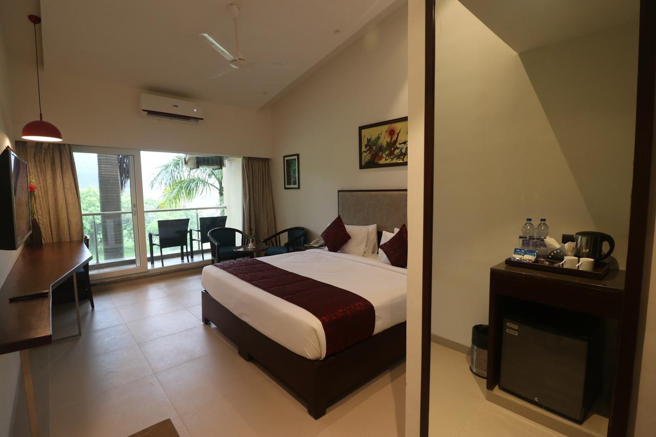 7 Apple 3* Lonavala
