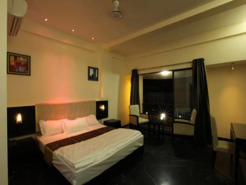 Aristro Hotel 3*