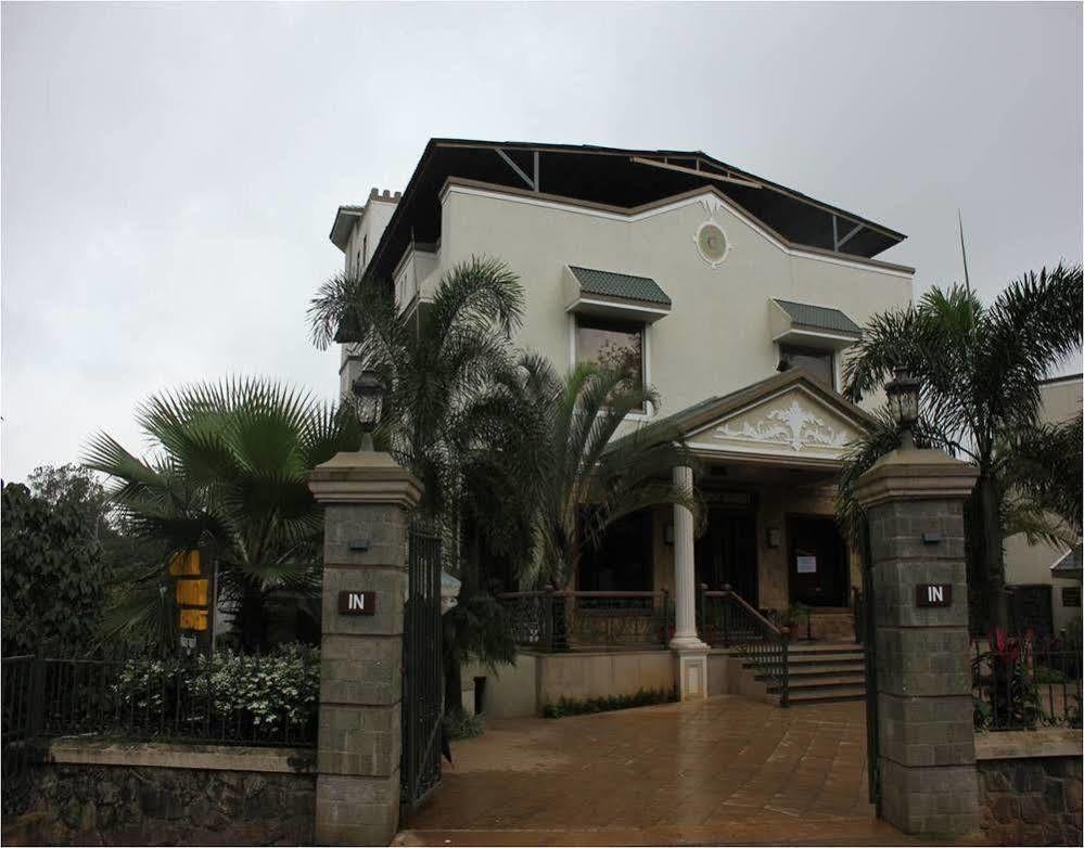 Crystal County 3* Lonavala