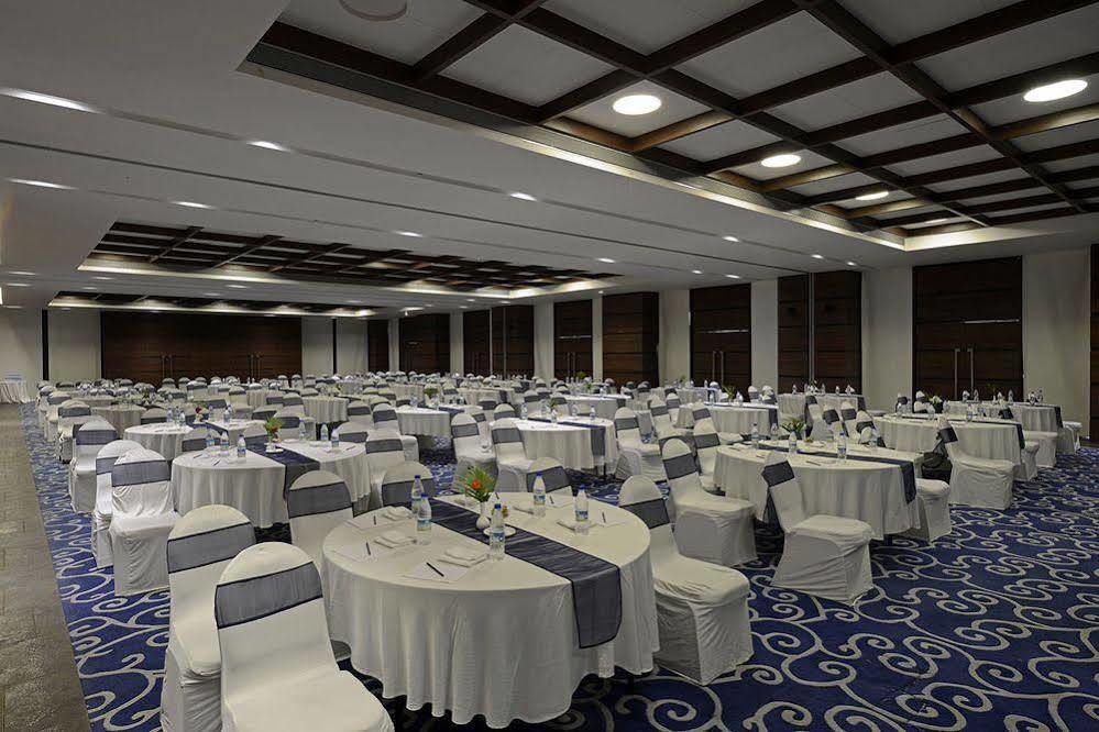 The Dukes Retreat Khandala Resort 5*