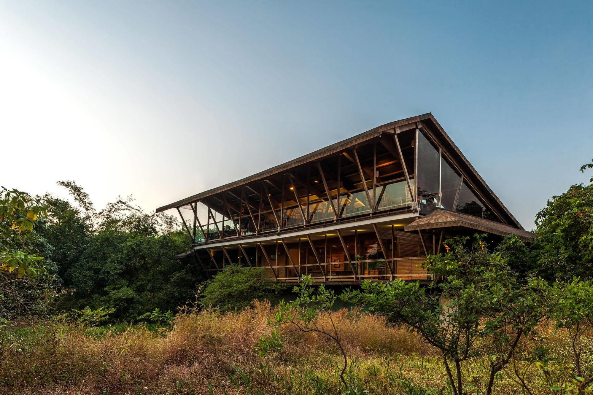Resort The Machan