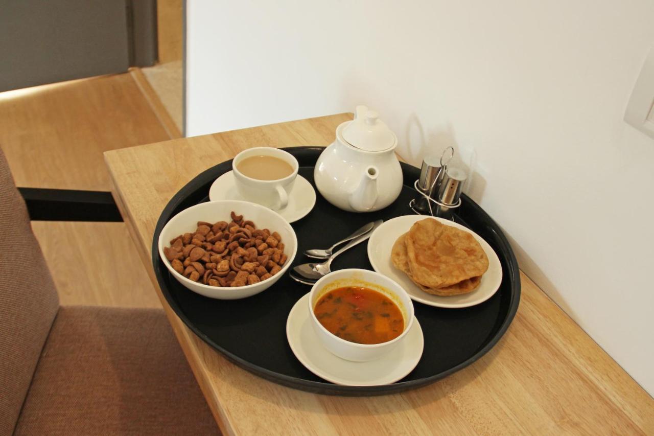 Oyo 11423 Royal Darbar Hotel