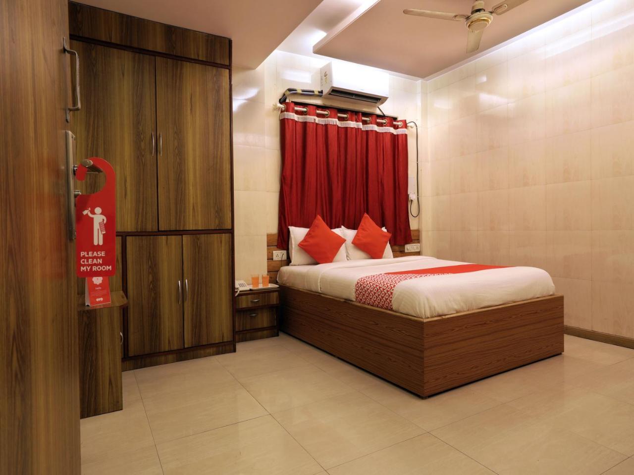 Oyo 11423 Royal Darbar Hotel 2*