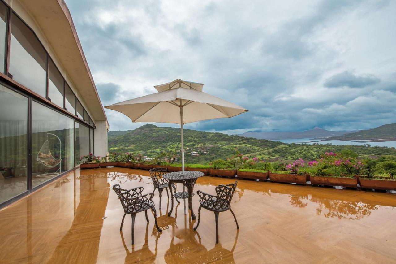 Stayvista's Glass House - With Scenic Lawn And Mountain Views * Lonavala