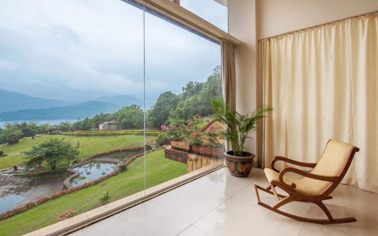 Stayvista's Glass House - With Scenic Lawn And Mountain Views Villa