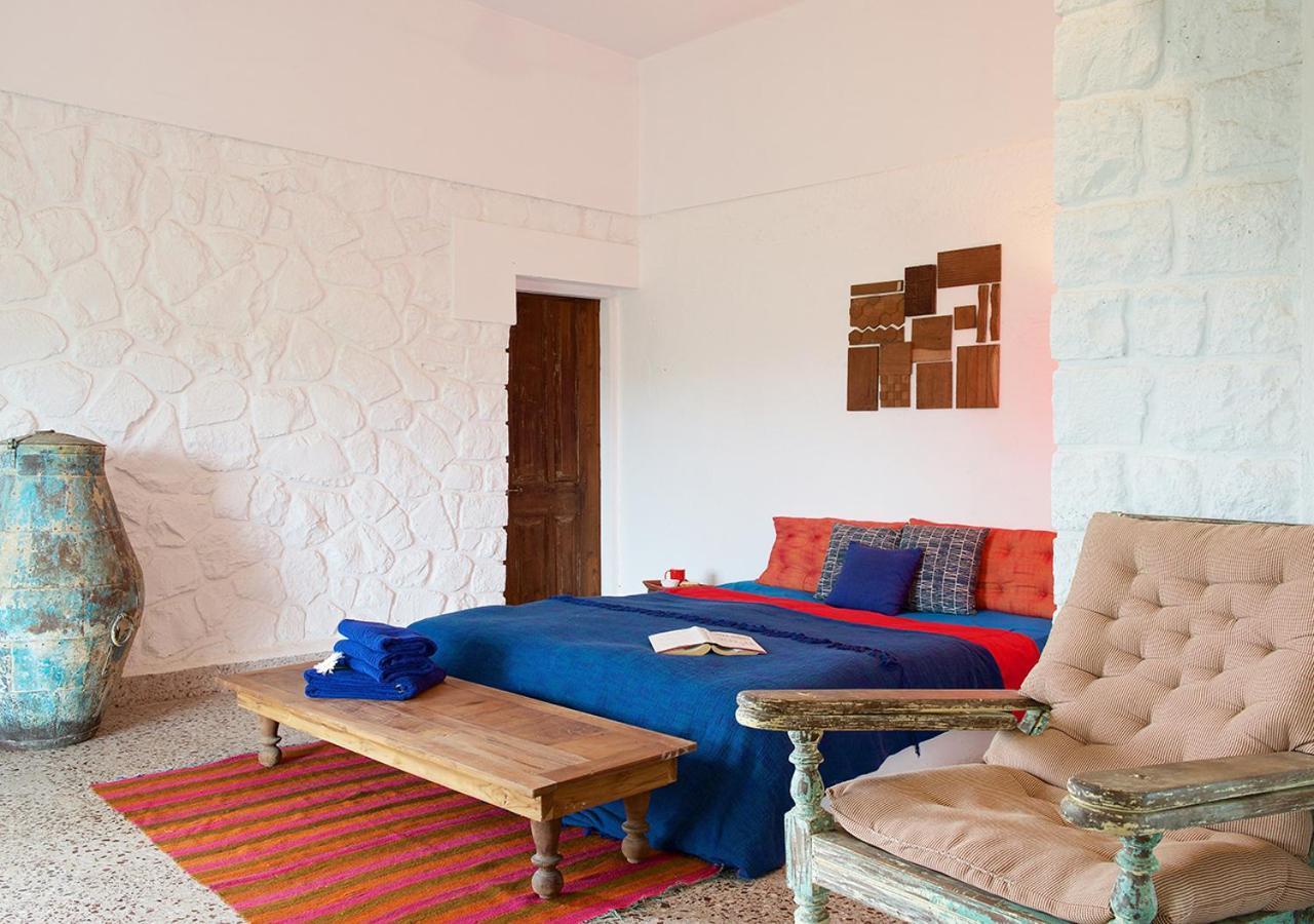 89: Stayvista's Hill-view With Eclectic Interiors