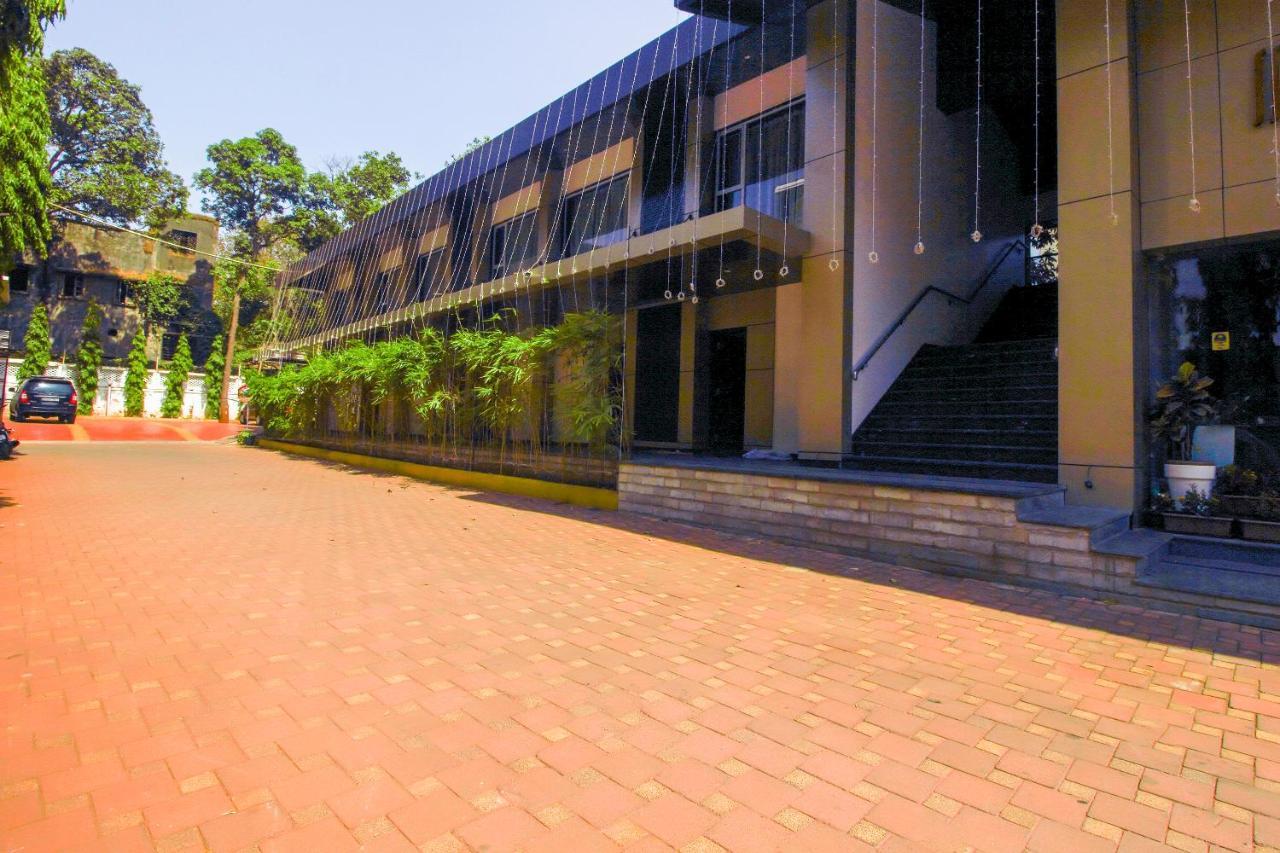Oyo 6800 Purohit Holiday Resort *